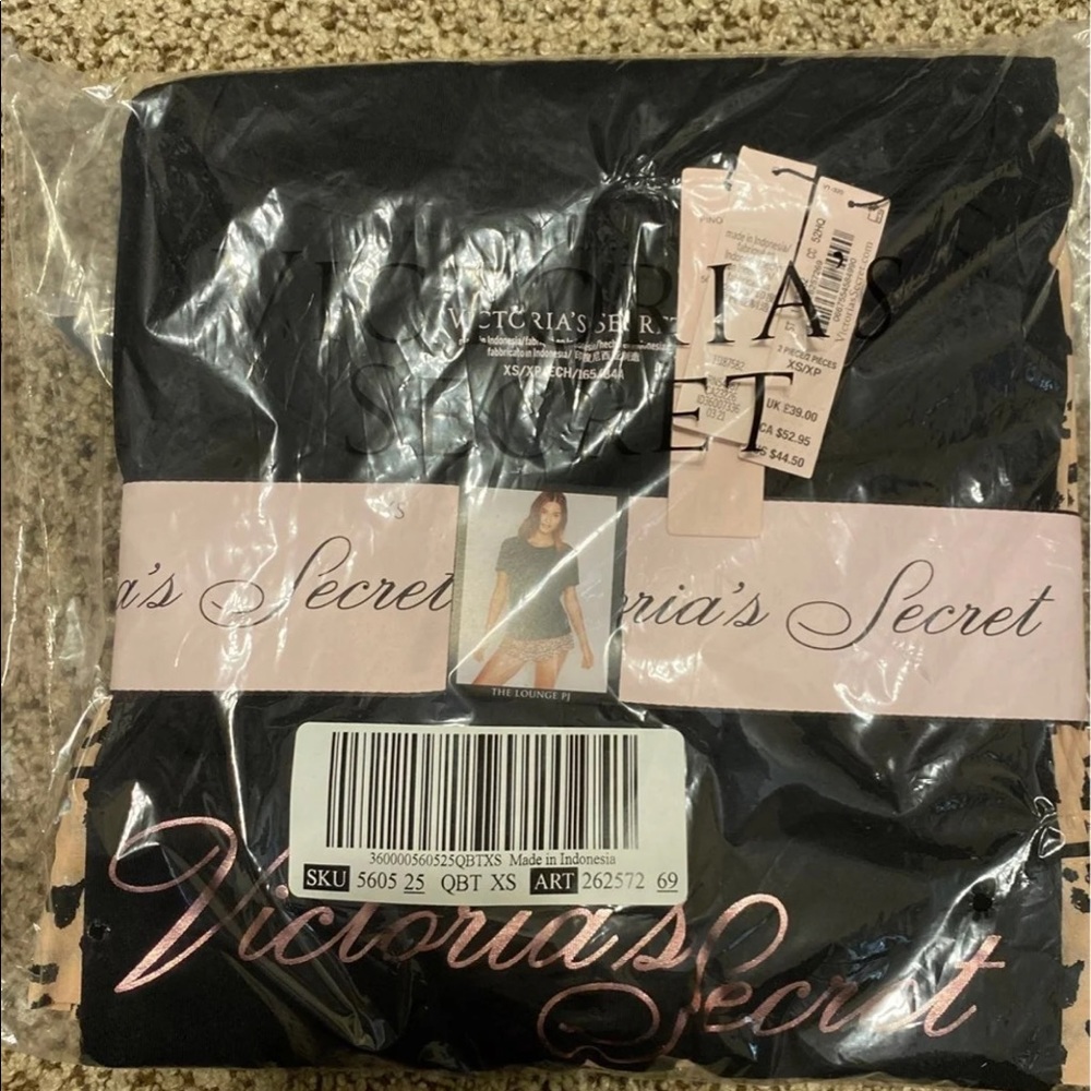Victoria’s Secret pajamas set